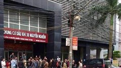 Nam thanh niên rơi từ tầng 13 chung cư xuống đất tử vong