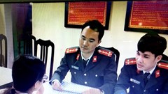 Đăng tin bệnh nhân số 21 có "bồ nhí, con riêng", nhiều người bị xử lý