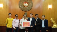 Cầu thủ Văn Toàn và nhiều VĐV ủng hộ chiến dịch phòng, chống Covid-19