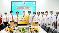 Vietravel trao tặng 15.000 khẩu trang y tế cho đội ngũ y, bác sĩ tuyến đầu