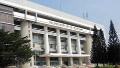 Nhiều trường ĐH tại TP.HCM tiếp tục cho sinh viên nghỉ học