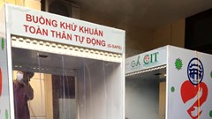Hội An lắp đặt hai buồng khử khuẩn toàn thân tự động