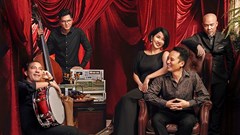 Âm nhạc đang kết nối vòng tay lớn vượt qua đại dịch