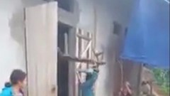 Công an huyện Văn Yên đang làm rõ vụ nghi con trai đánh mẹ đẻ