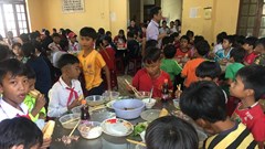 Hoàn chỉnh lại hồ sơ mời thầu Chương trình sữa học đường cho học sinh miền núi
