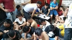 Nghệ An: Bắt 42 "con bạc" đang sát phạt nhau lúc nửa đêm