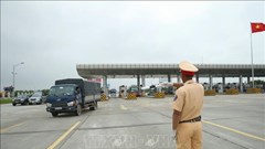 Cảnh sát Giao thông đồng loạt ra quân tổng kiểm soát phương tiện