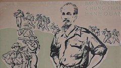 Triển lãm mỹ thuật "Bác vẫn cùng chúng cháu hành quân"
