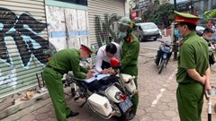 Công an Hà Nội xử phạt gần 1 tỷ đồng trong ngày đầu ra quân