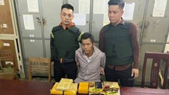 Bắt thầy giáo cùng lượng ma túy ‘khủng’