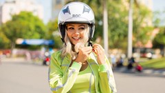 Hoa hậu H'Hen Niê làm náo loạn đường đua tại Quảng Nam