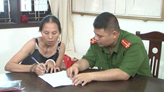 Nghệ An: Bắt giữ “nữ quái” liên tiếp trộm cắp nhiều tài sản của khách du lịch