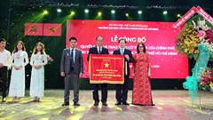 Trường ĐH Văn hóa TP.HCM  đón nhận Cờ thi đua Chính phủ