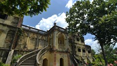 Ghé thăm lâu đài thu hút du khách nhiều nhất ở Bắc Hà