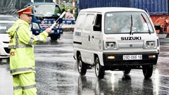 Hà Nội: Ra quân xử lý xe khách chạy “rùa bò" trên đường phố