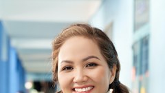 H’Hen Niê thắt bím tóc tham dự lễ ra quân chiến dịch “Mùa hè xanh “