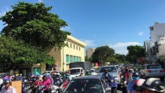 TP.HCM: Từ năm sau sẽ thu phí ô tô vào trung tâm thành phố