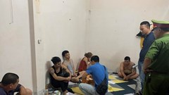 Tạm giữ khẩn cấp 2 đối tượng để điều tra về hành vi cho vay nặng lãi