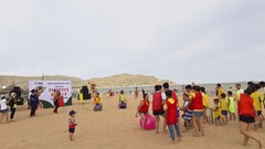 “Chuyện lạ” ở bãi biển Quy Nhơn gây bức xúc