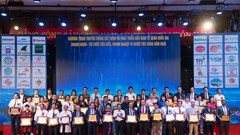 Vinh danh hơn 100 doanh nghiệp vì người tiêu dùng, doanh nhân trí thức tiêu biểu năm 2020