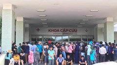 Cử bác sĩ Bệnh viện Việt Đức vào cứu chữa các nạn nhân trong vụ tai nạn giao thông tại Quảng Bình
