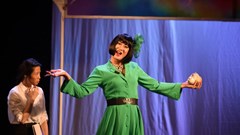 “Tôi đẹp… tôi có quyền”: Bứt phá mới của sân khấu hài kịch