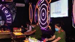 Hải Phòng:​​​​​​​ 3 cơ sở karaoke bị thu hồi giấy phép do vi phạm quy định phòng, chống dịch Covid-19