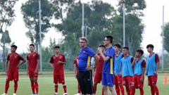 Bóng đá Việt Nam: Lo xa là không thừa