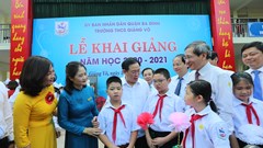 Hà Nội: Bí thư Thành ủy Vương Đình Huệ đánh trống khai giảng năm học mới