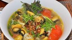 Bí quyết nấu bún ốc nhanh cho ngày cuối tuần se lạnh