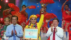 Không thật sự xuất sắc nhưng Nguyễn Quốc Nhựt vẫn đoạt Chuông vàng vọng cổ 2020