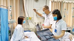 Cô gái suýt hoại tử mũi, mù mắt sau khi tiêm filler tại spa