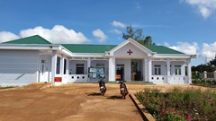 Trạm Y tế xã đầu tư hơn 3 tỉ đồng ở Gia Lai chưa bàn giao đã xuống cấp: Nguyên nhân có thể là do... gạch