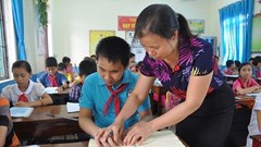 Thi vẽ tranh Ước mơ vượt khó về trẻ em khuyết tật