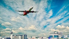 Chắp cánh yêu thương, Vietjet miễn phí vận chuyển hàng hóa cứu trợ tới vùng lũ miền Trung, tặng vé cho cán bộ đến vùng lũ