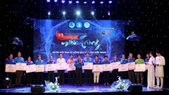 TP.HCM: Đêm nghệ thuật “Thương về miền Trung” quyên góp hơn 3 tỉ đồng ủng hộ đồng bào bị lũ lụt