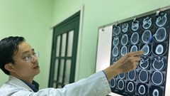 Người đàn ông bị mất bàn tay vì nổ bình ga mini khi đang nấu ăn