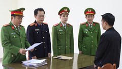 Chiếm đoạt hàng cứu trợ lũ lụt, một thanh niên bị khởi tố, bắt giam