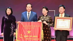 Tuyên dương những "bông hoa đẹp" vì cộng đồng