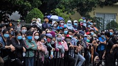 Khi xã hội tôn vinh nghệ sĩ