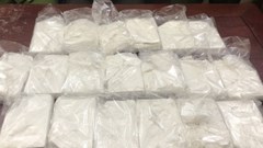 Bắt đối tượng vận chuyển 19 bánh heroin