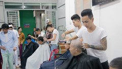 Còn hơn cả việc tử tế