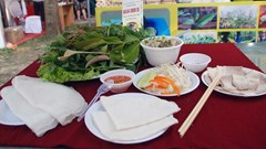 Bảo tồn và phát huy nghề làm bánh tráng phơi sương Trảng Bàng