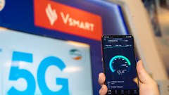 Người dùng háo hức trải nghiệm điện thoại Vsmart 5G “Make in Vietnam”