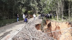 Cần sớm khắc phục các tuyến đường hư hỏng