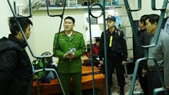 Quảng Bình: Đồng loạt khám xét 10 điểm cho vay “tín dụng đen” với lãi suất 365%/năm