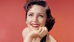 Bí quyết sống "vui, khỏe, có ích" của nữ diễn viên huyền thoại 99 tuổi