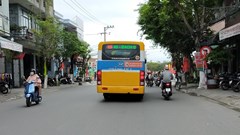 Xe buýt Đà Nẵng mất điểm với người dân?