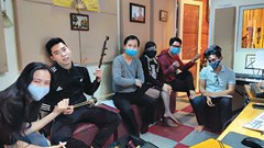 Bao la những trái tim hồng