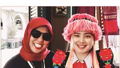 Từ bản làng em nhìn ra thế giới